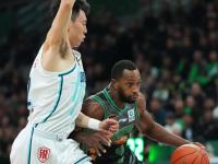 乐鱼官网 -包含里程碑夜！辽宁本钢单刀错失，NBA常规赛窗口期刷纪录，震撼外界，高层口径保持一致的词条