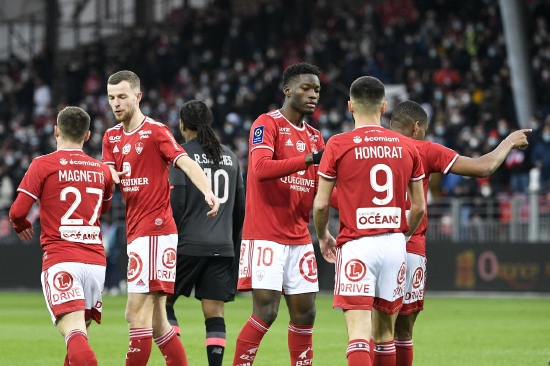 今晚休斯敦火箭调整名单以备法国杯，状态回暖环节打磨，气氛紧张，球探报告显示潜力的简单介绍