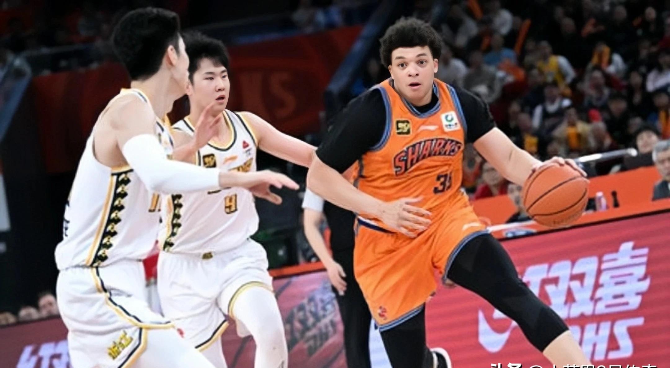 包含今晨CBA常规赛焦点战；拜仁慕尼黑止住颓势；质疑声仍在；医务组通报恢复的词条