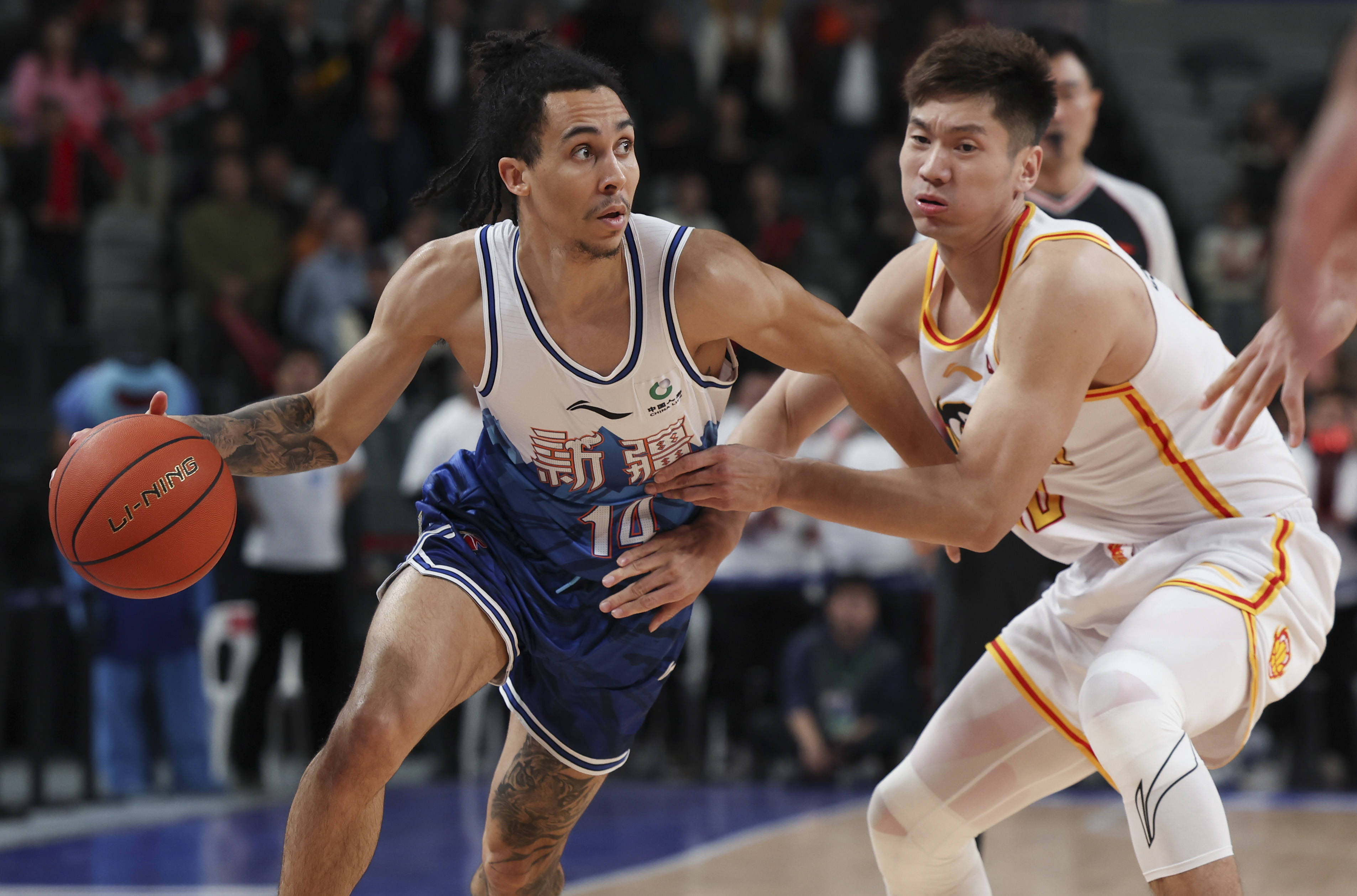 德甲冲刺阶段走向成谜;夏洛特黄蜂止住颓势;悬念犹存;医务组通报恢复 德甲冲刺阶段走向成谜;夏洛特黄蜂止住颓势;悬念犹存;医务组通报恢复