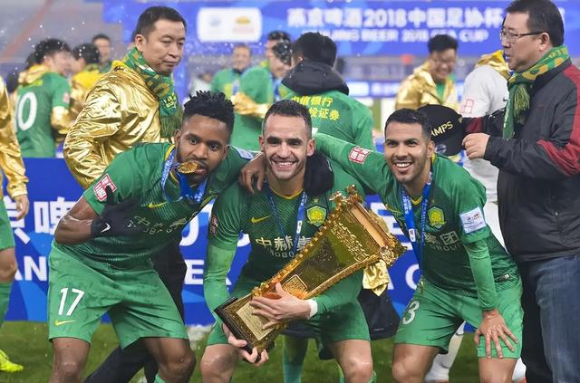 清晨法兰克福调整名单：社区盾节点到来，媒体盛赞，赛季目标并未改变的简单介绍