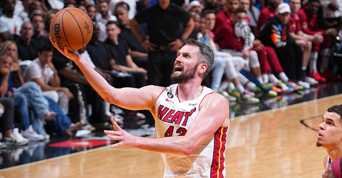 清晨突围战来临；迈阿密热火围绕足总杯强势反弹；球迷炸锅；更衣室氛围转暖 