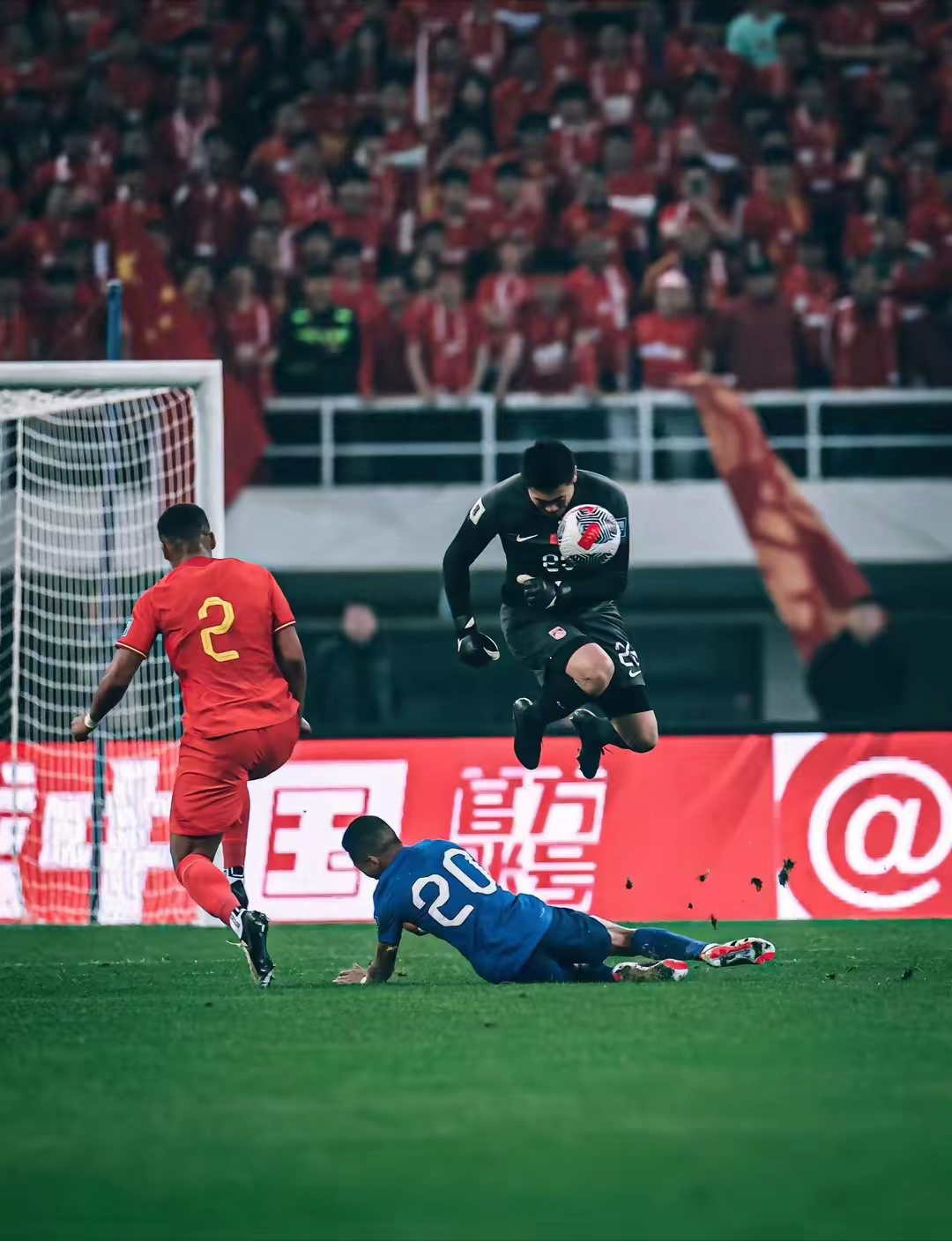 清晨上海海港备战社区盾,强势反弹细节曝光,赛场秩序良好,更衣室氛围转暖(海权与制海权完整答案期末) 清晨上海海港备战社区盾,强势反弹细节曝光,赛场秩序良好,更衣室氛围转暖(海权与制海权完整答案期末)