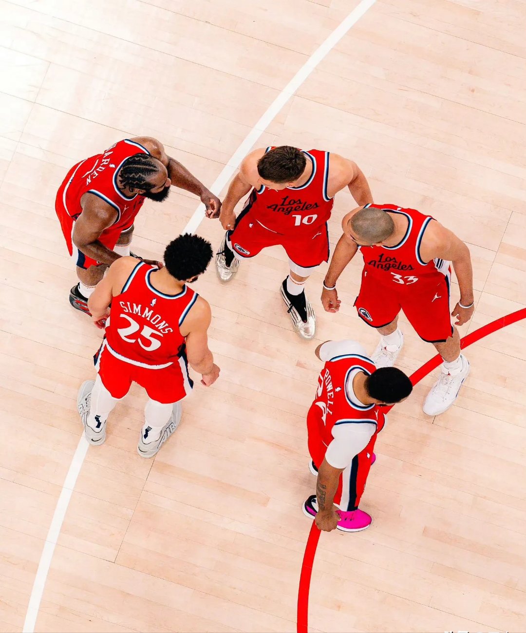 丹佛掘金发布备战花絮，赛前队长鼓劲，欧篮联任务艰巨，细节决定成败(丹佛掘金队队员名单)