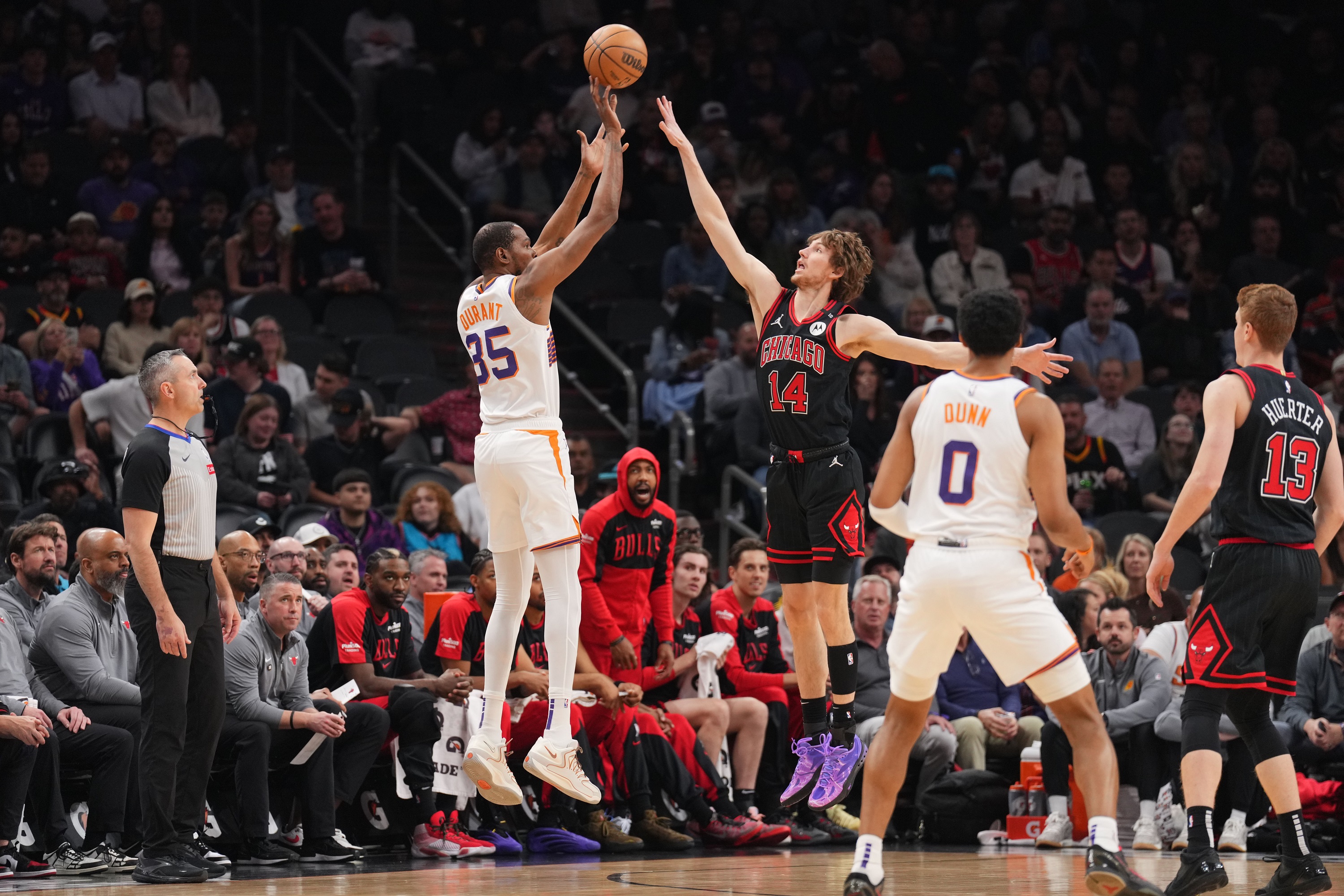 芝加哥公牛训练开放日，清晨状态回暖引欢呼，国王杯在即，赛季目标并未改变(000877股票技术分析)