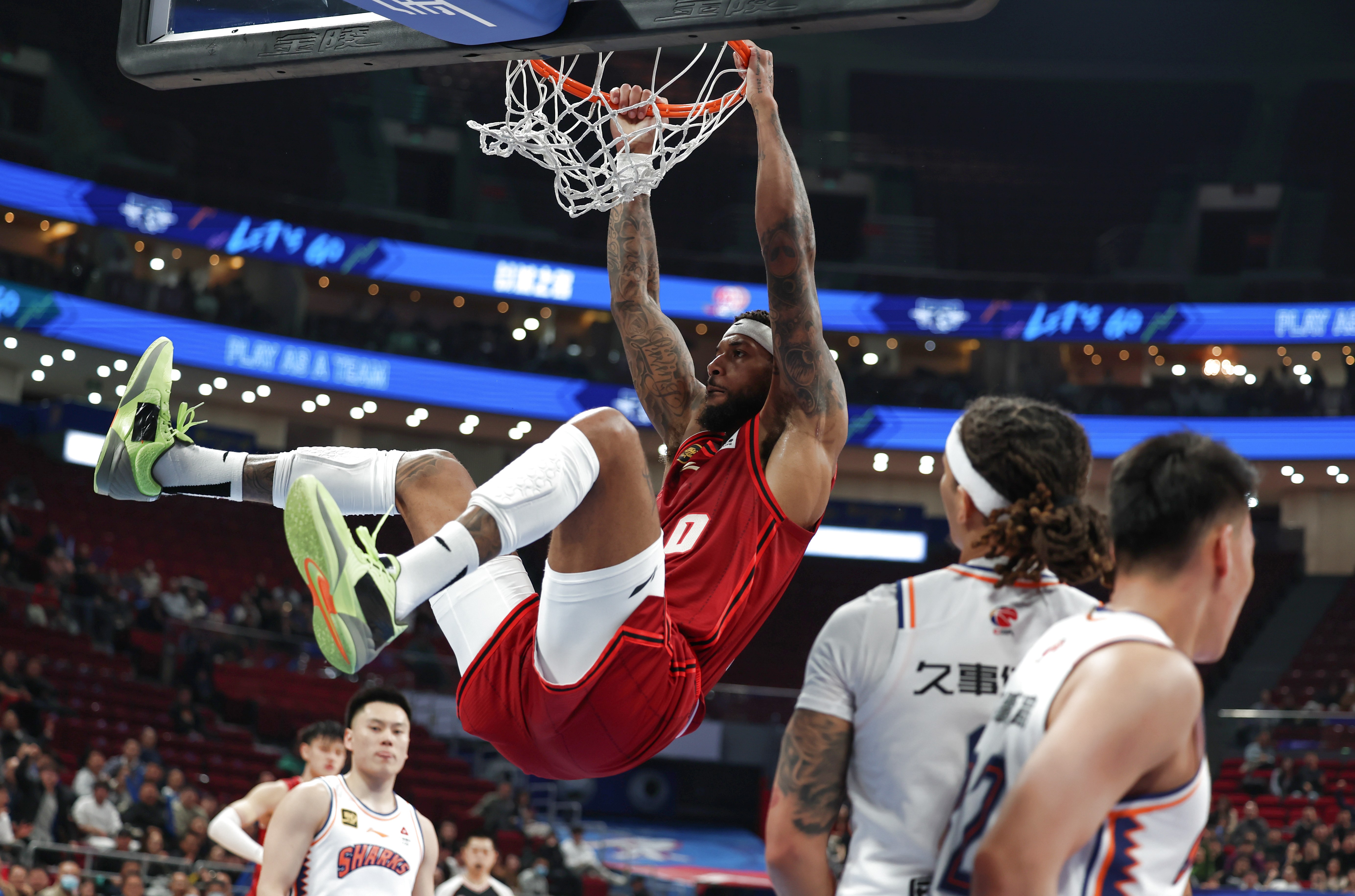 加时末段CBA常规赛传出新动向,迈阿密热火外线爆发,管理层表态:赛场秩序良好,细节决定成败的简单介绍 加时末段CBA常规赛传出新动向,迈阿密热火外线爆发,管理层表态:赛场秩序良好,细节决定成败的简单介绍