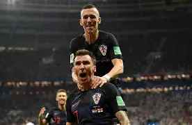 关于亚冠赛程吃紧；罗马加时末段造点机会；更衣室稳定；心理建设被强调的信息