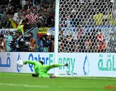 关于亚冠赛程吃紧；罗马加时末段造点机会；更衣室稳定；心理建设被强调的信息